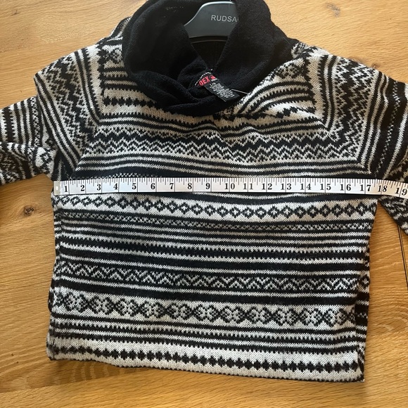 Long Top - Picture 2 of 10